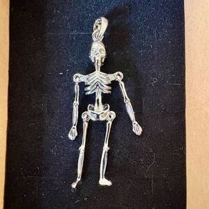 Silver Skeleton Pendant marked 925 for silver weighing in at 2.6g